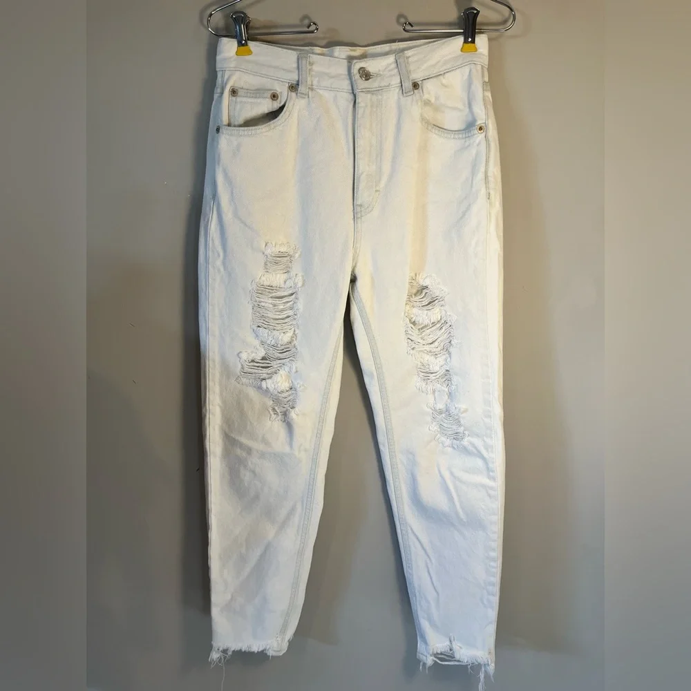 Pull & Bear White Distressed High Waist Boyfriend Jeans Size 27